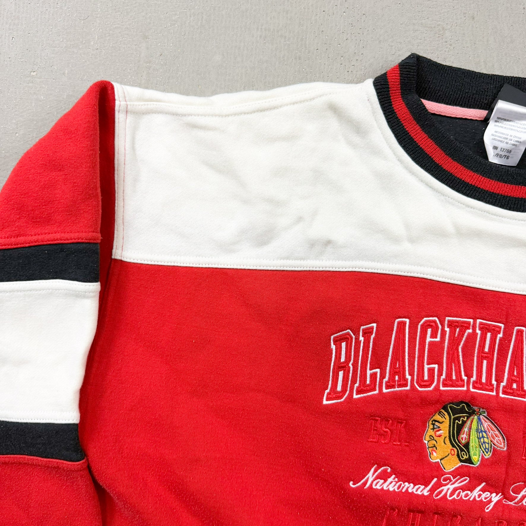 F- Vintage Chicago Blackhawks NHL Pro Player Embroidered text Crewneck