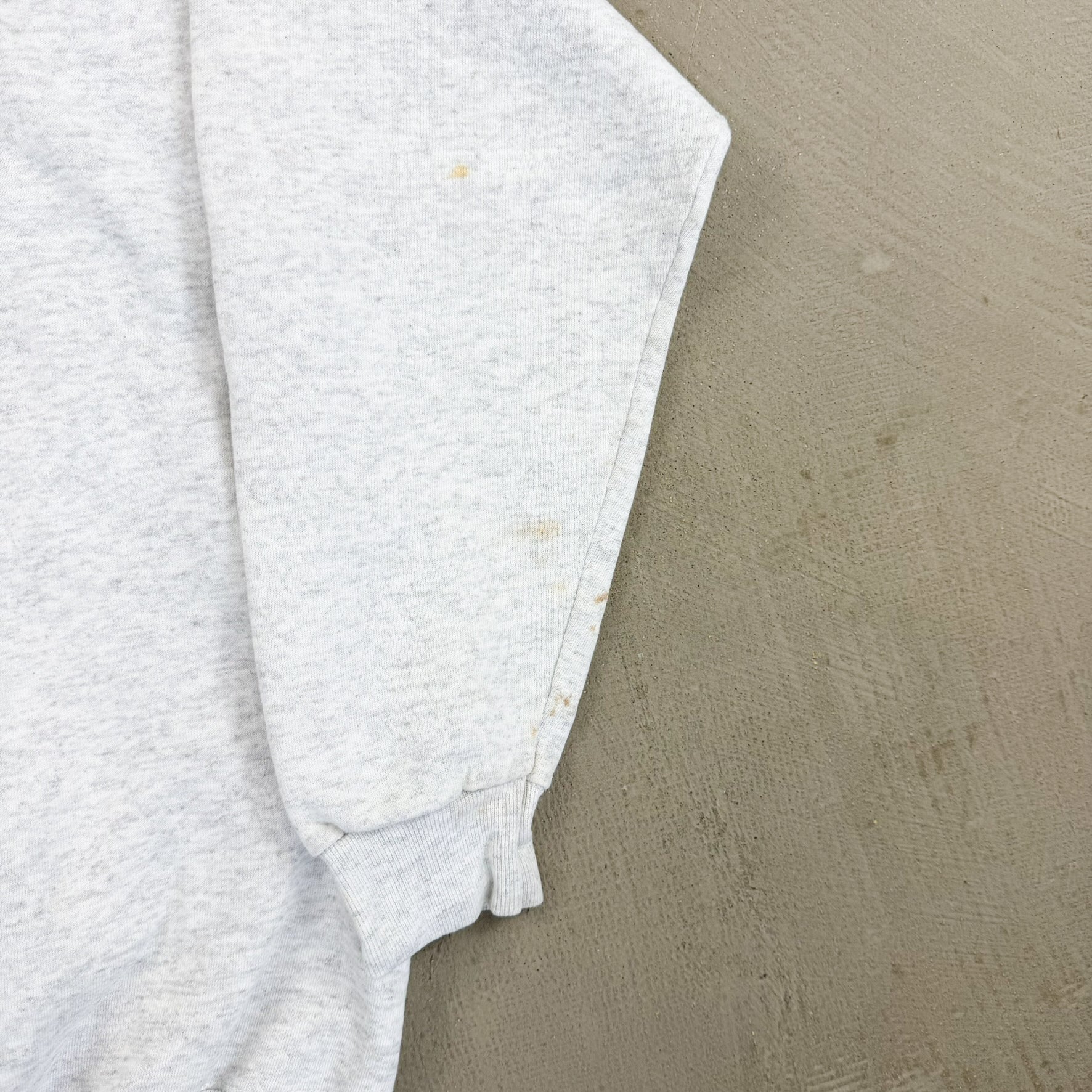 F- Vintage University Of Connecticut Uconn Huskies Crewneck