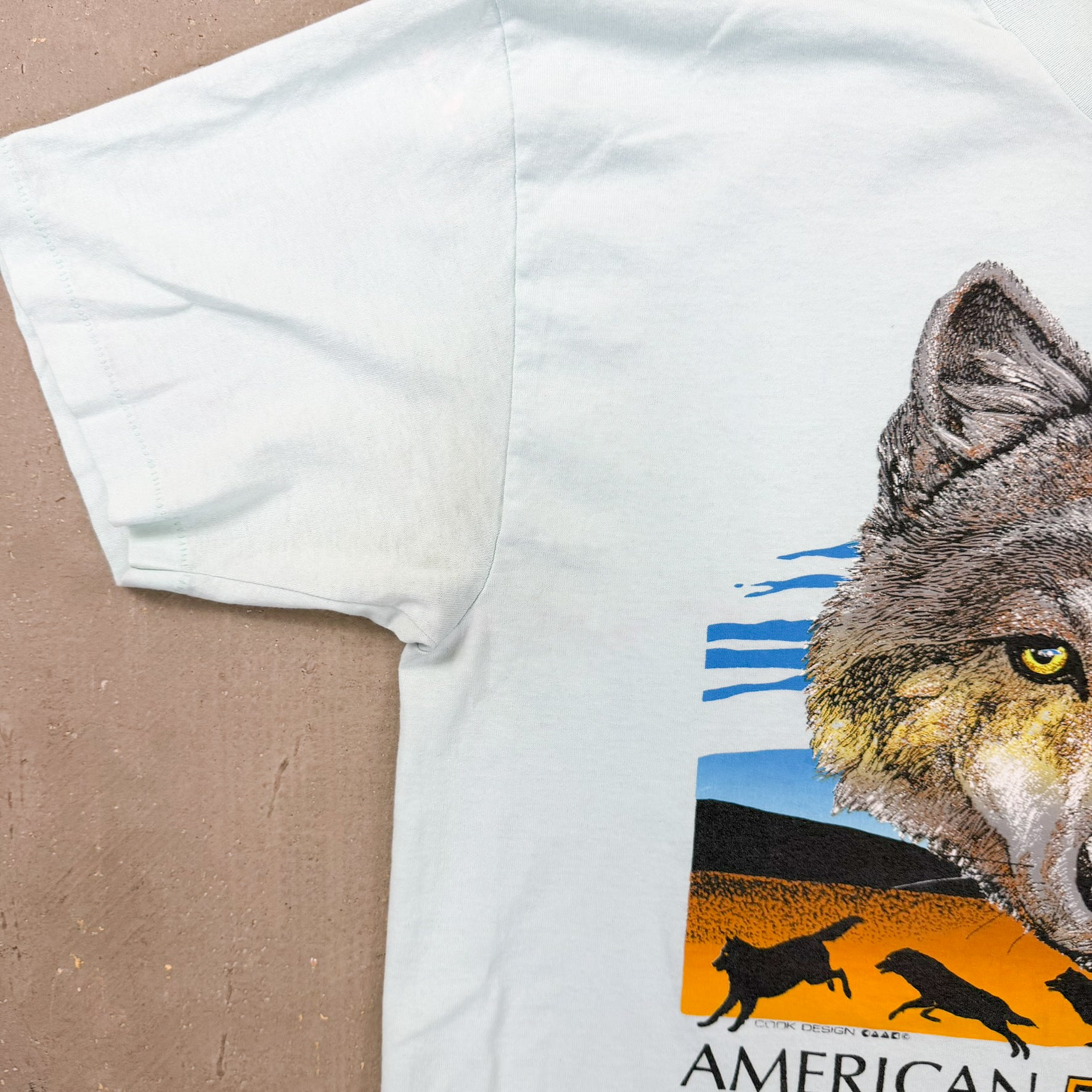 F- Vintage American Heritage Grey Wolf Hanes Heavyweight Single Stitch Tee