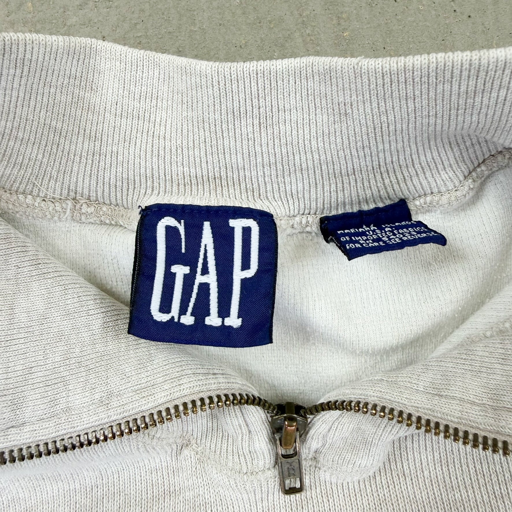 F- Vintage Gap Quarter Zip Knit Sweater