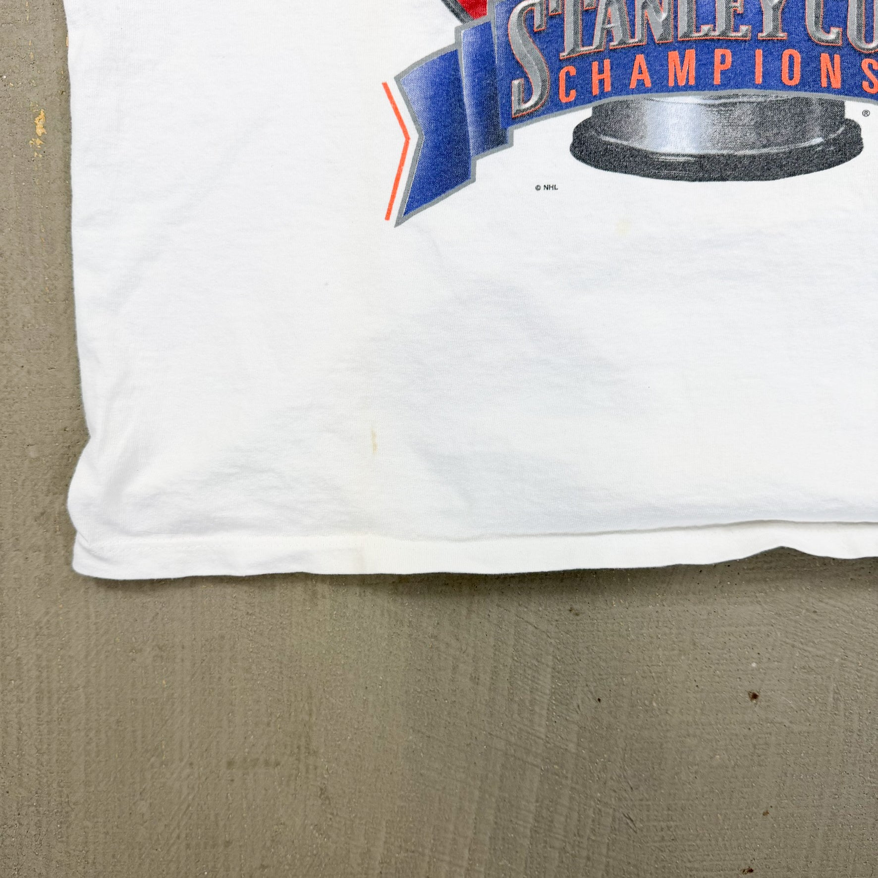 F- Vintage '97 Detroit Red Wings Stanley Cup Champs NHL Starter Graphic Made In USA Tee