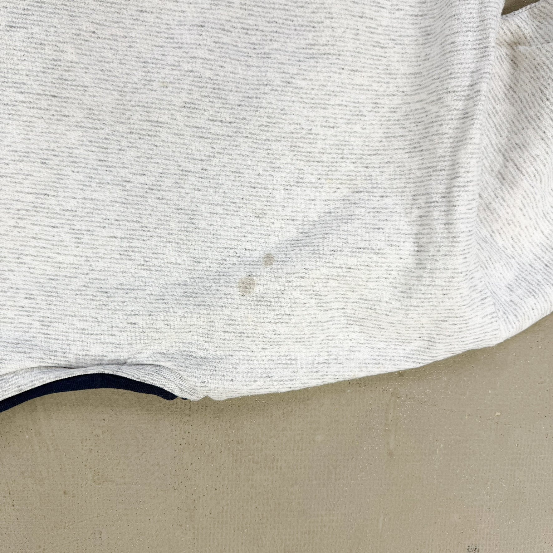 F- Vintage Georgetown Hoyas Basketball Made In Canada Graphic Crewneck