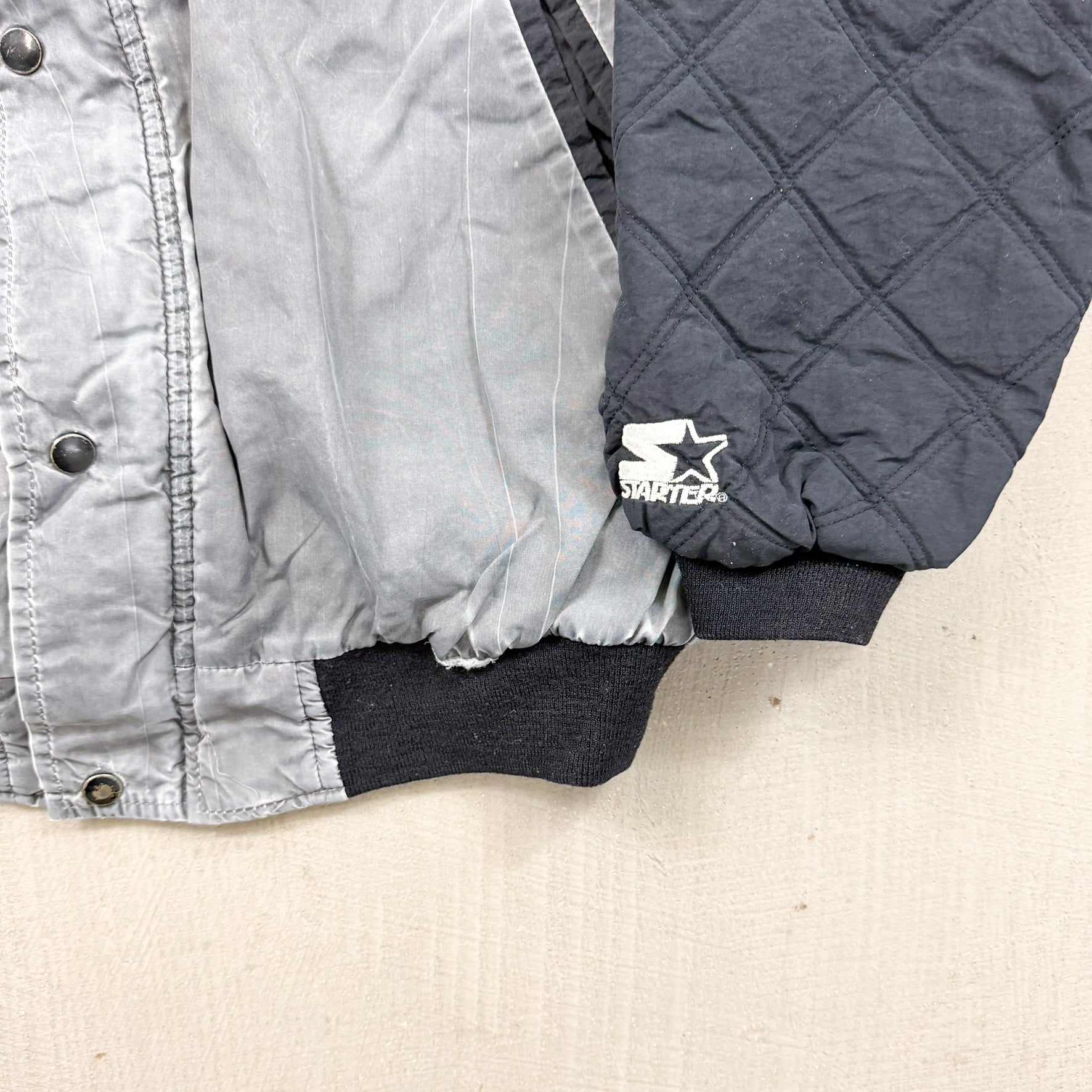 F- Vintage Oakland Raiders NFL Starter Zip Up Winter Jacket