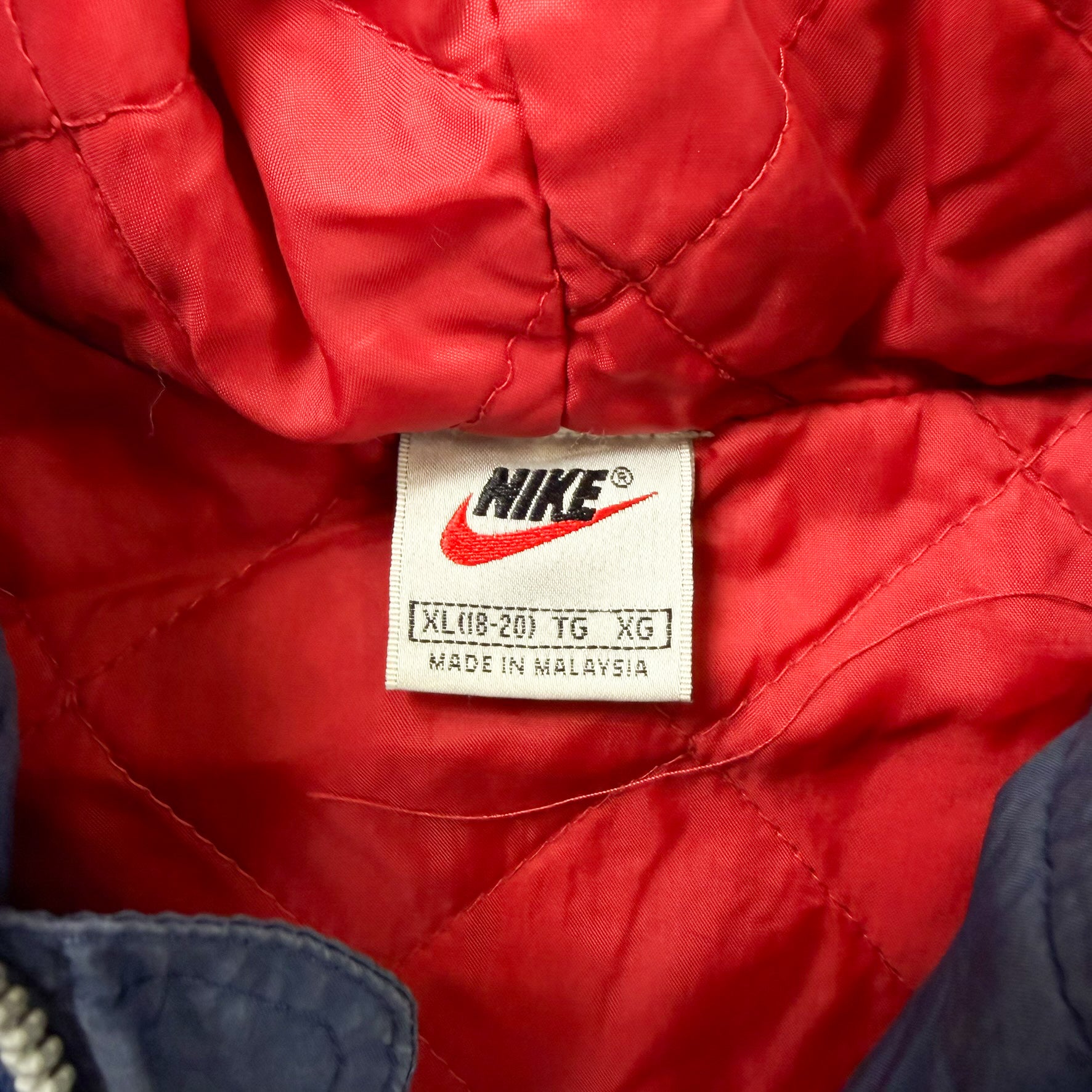 F- Vintage '90s Nike Embroidered Swoosh Zip Up Windbreaker