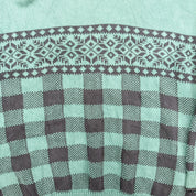 F- Vintage Gap Plaid Design Knit Sweater