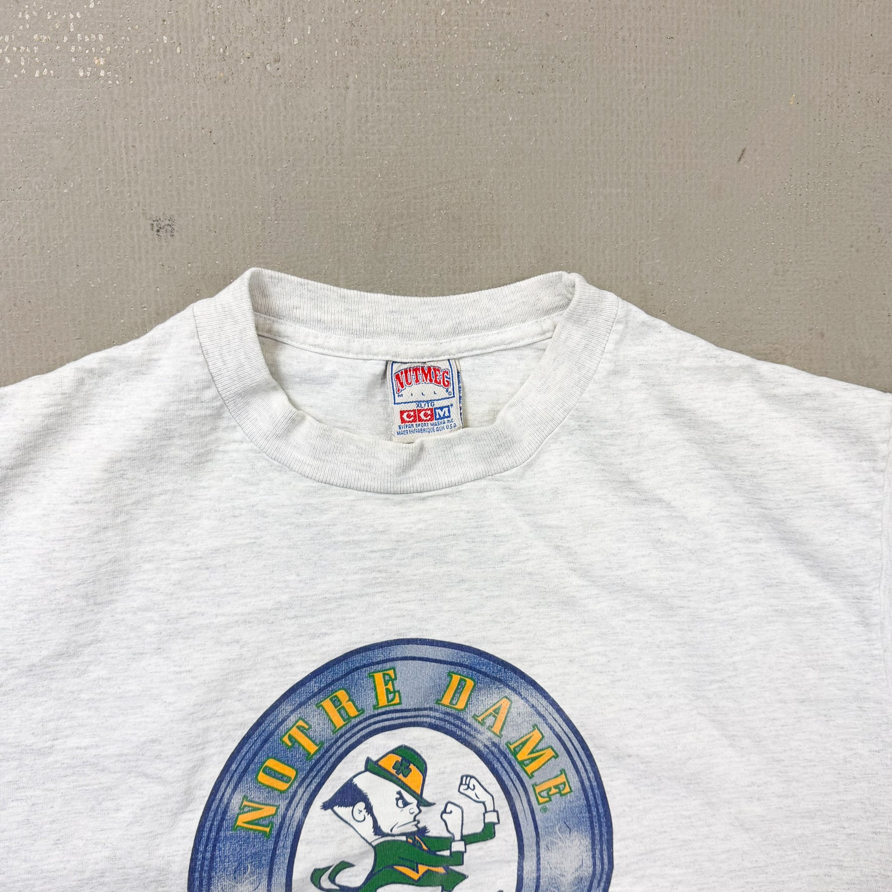 F- Vintage Notre Dame Fightin' Irish Logo & Text Made In USA Single Stitch Tee