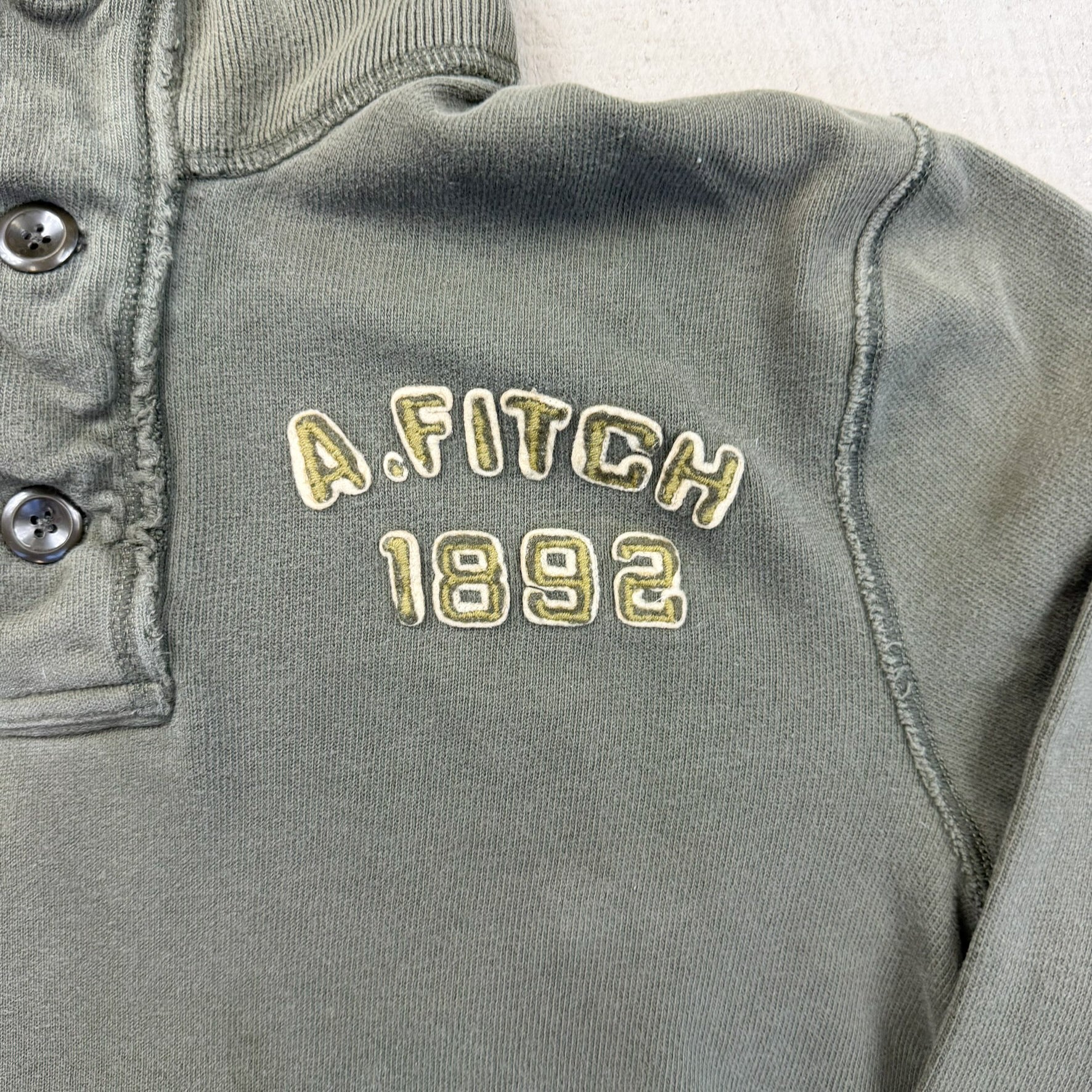 F- Vintage Abercrombie & Fitch Henley Crewneck