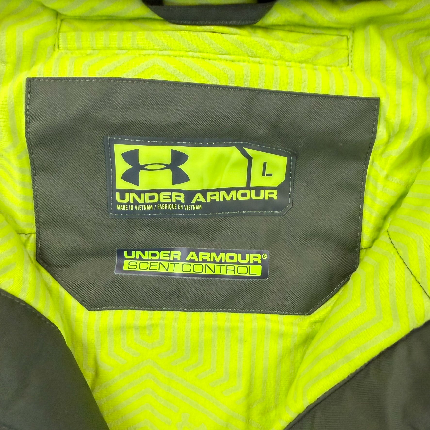 F- Under Armor Mossy Oak Treestand Camo Zip Up Winter Jacket