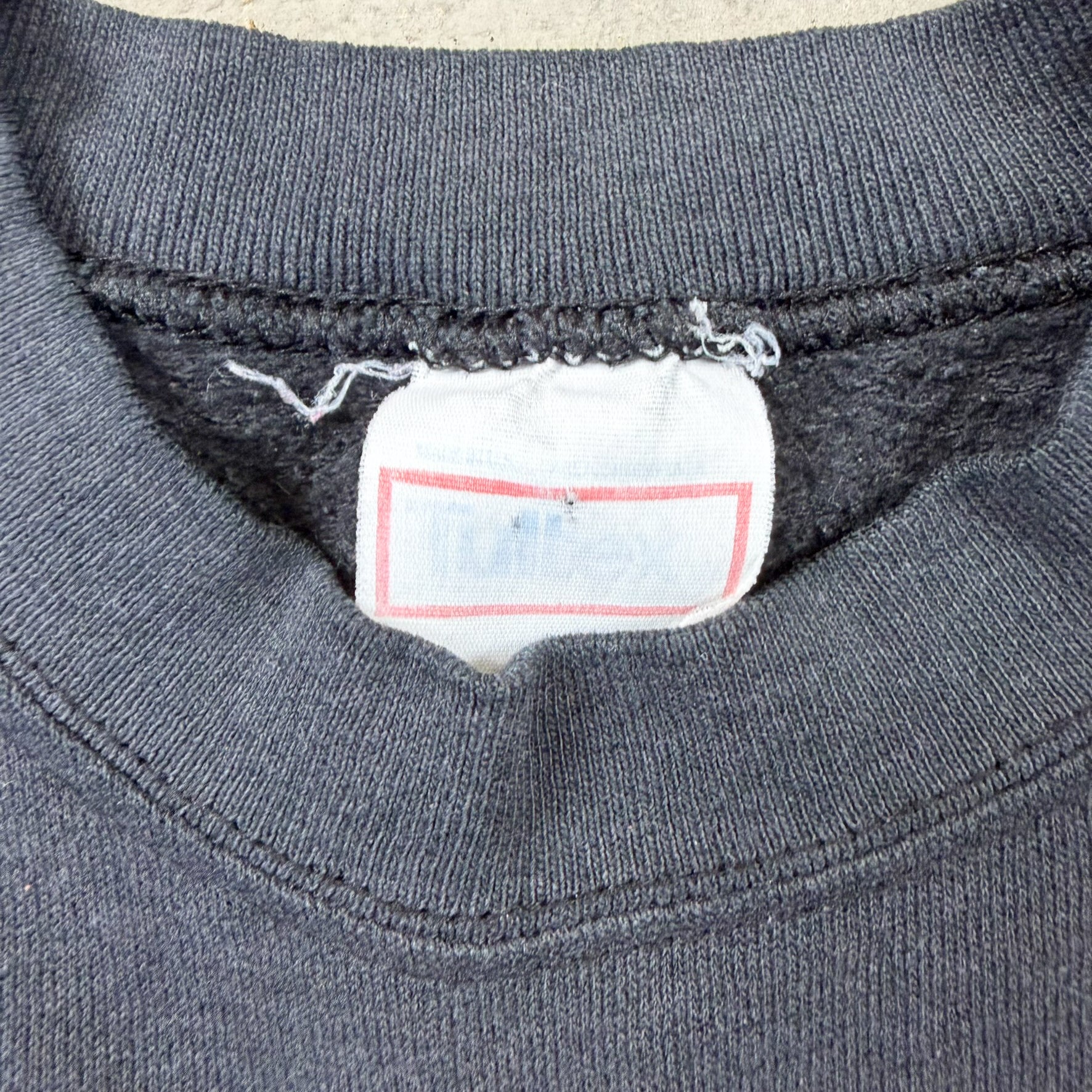 F- Vintage '89 National University Of Ireland Crewneck