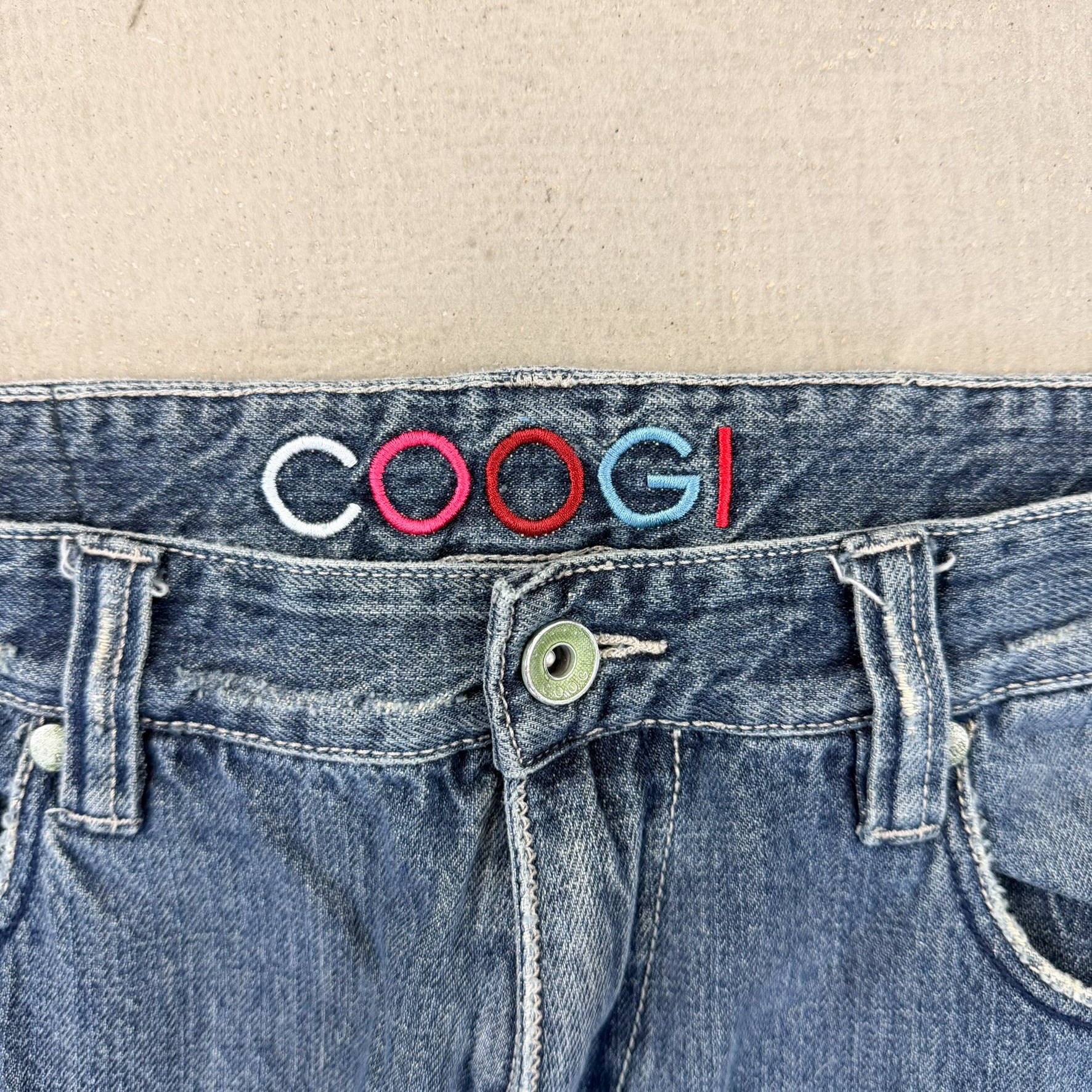 F- Vintage Coogi Embroidered Details Baggy Jeans