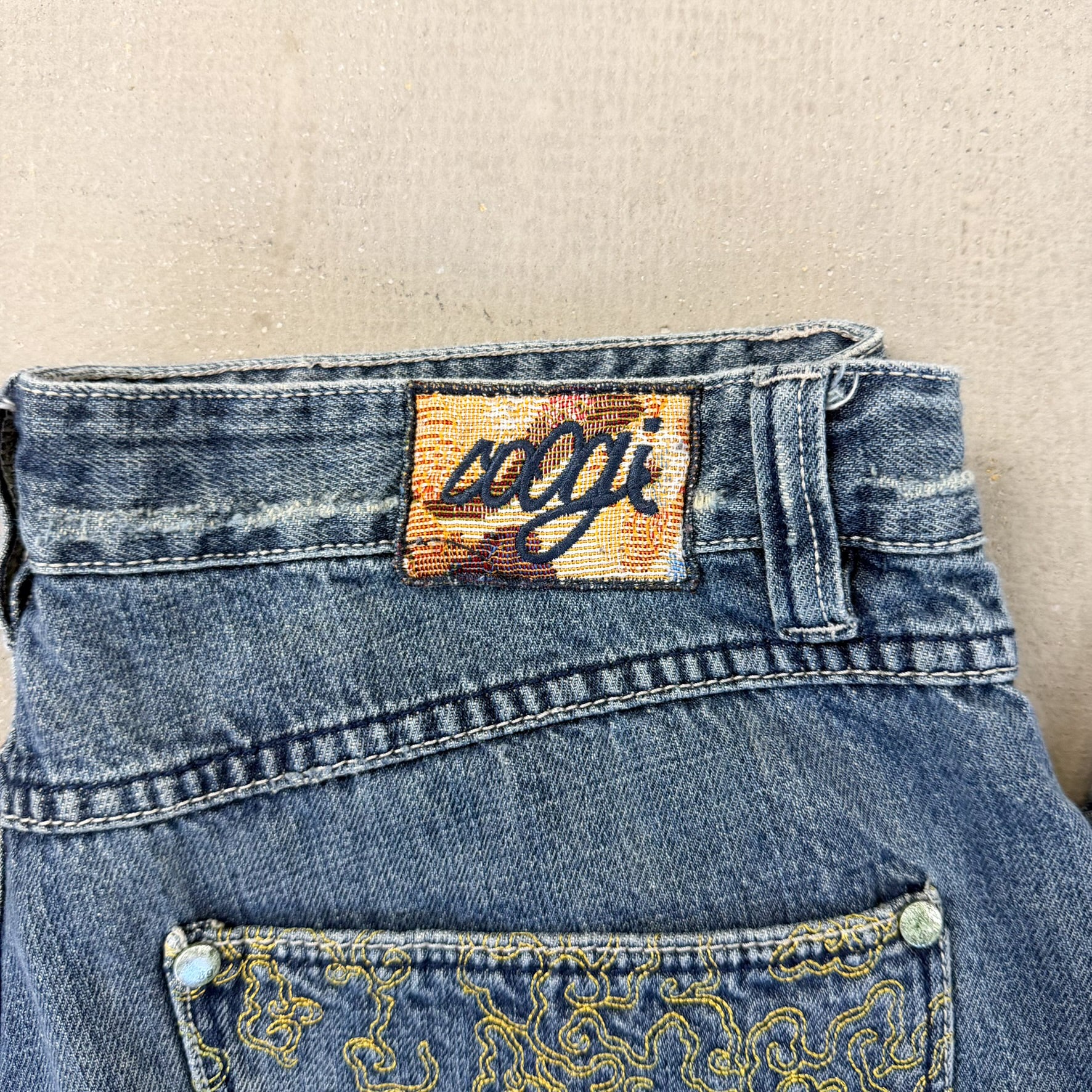 F- Vintage Coogi Embroidered Details Baggy Jeans