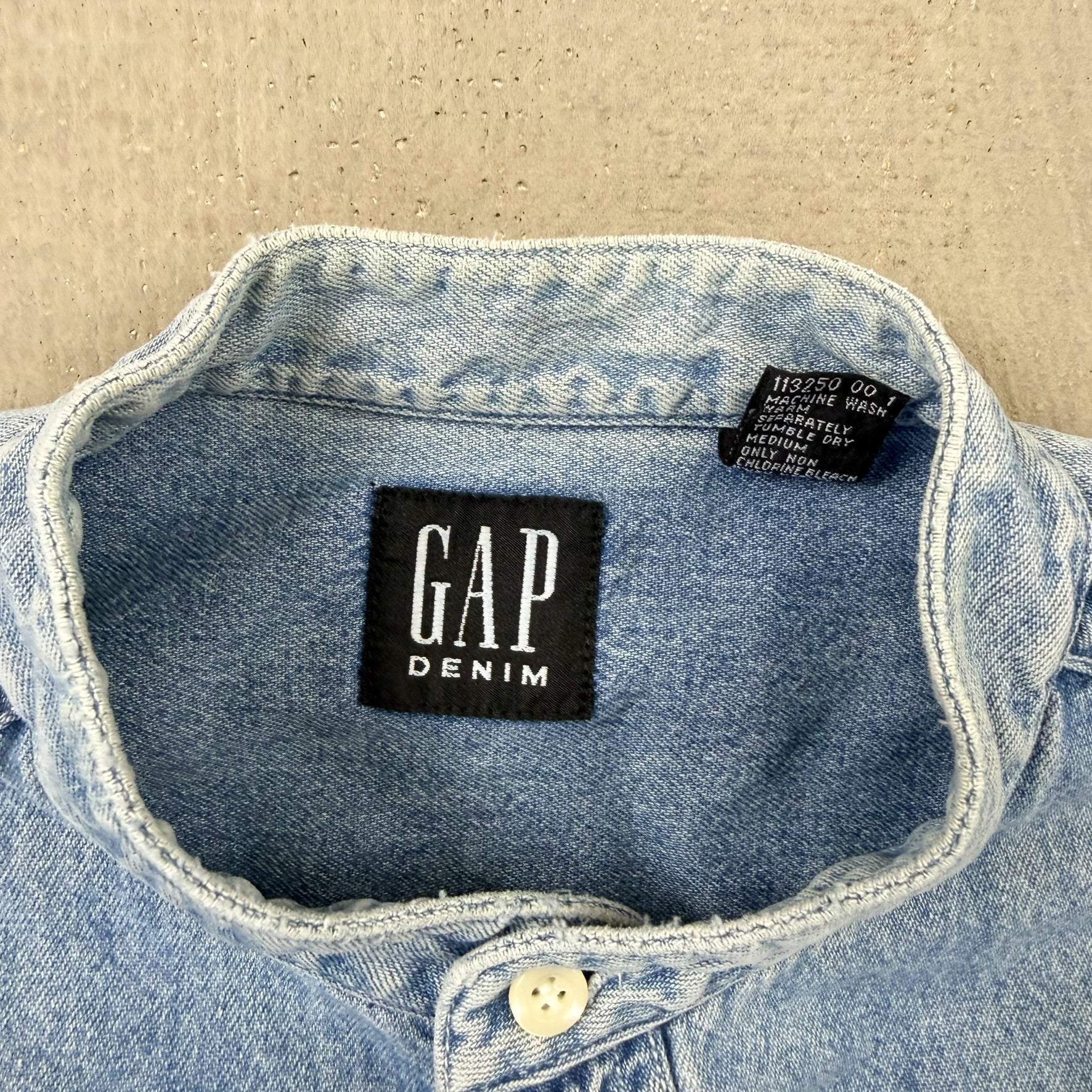 F- Vintage Gap Denim Button Down Shirt
