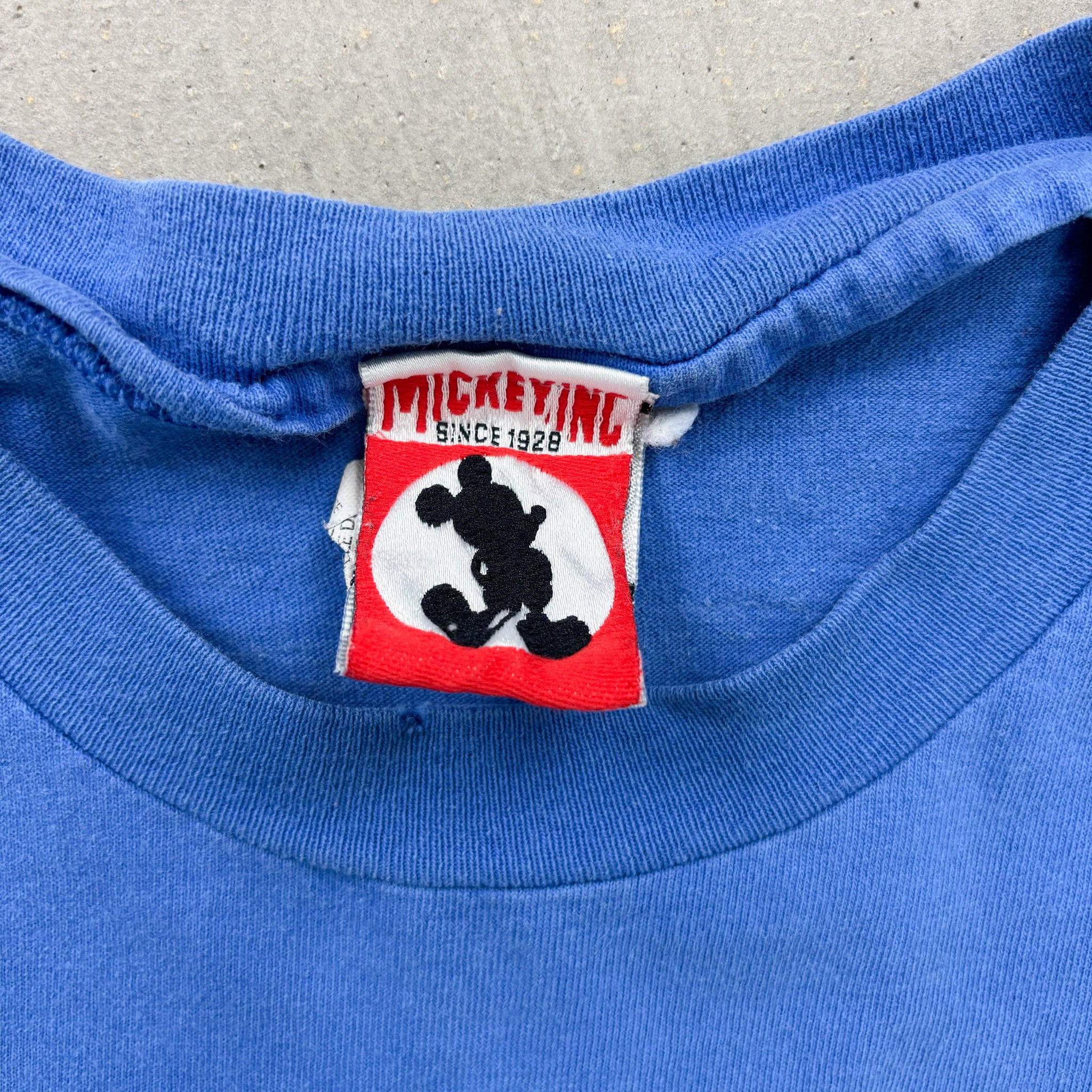 F- Vintage Disney Donald Duck Painting Graphic Made In USA Tee