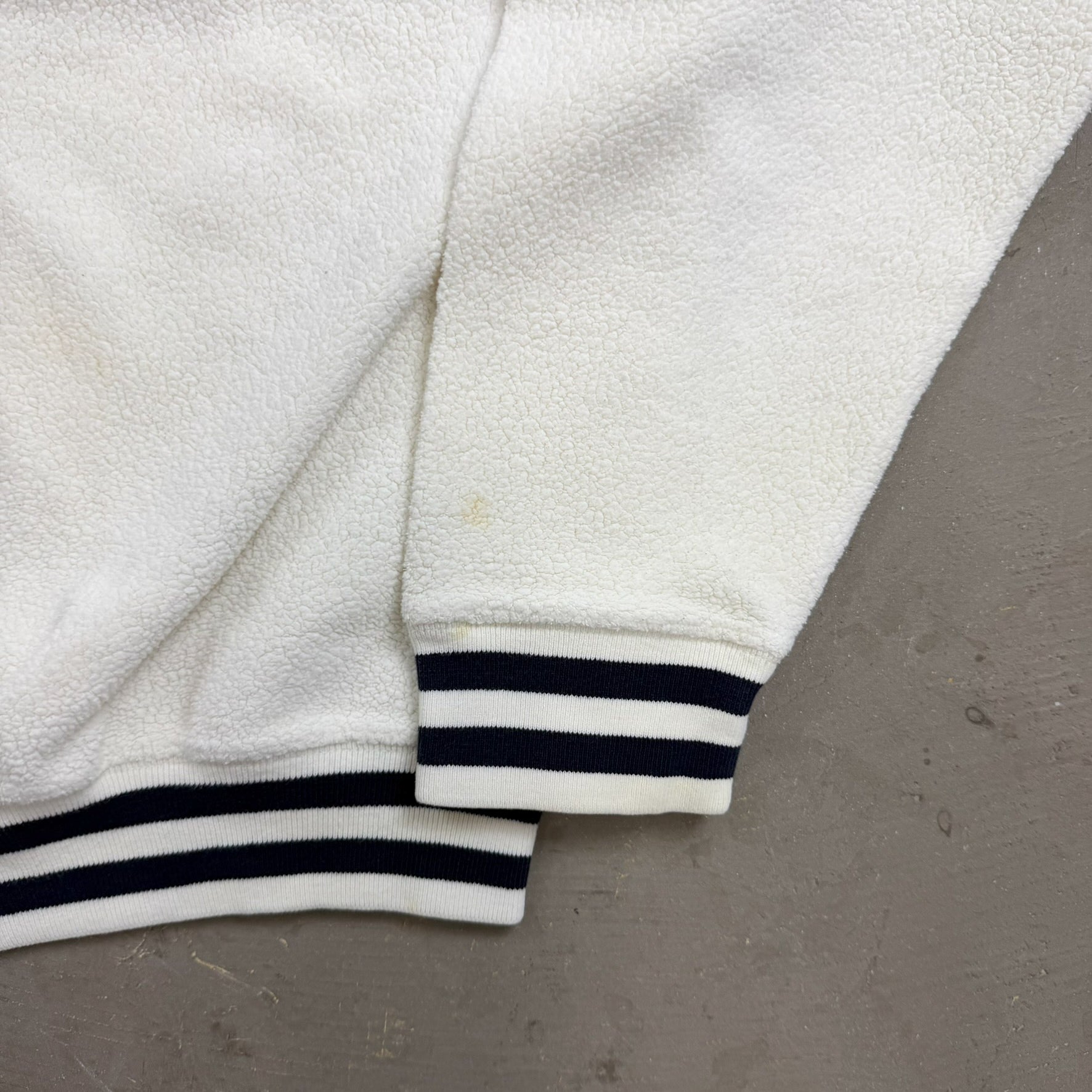 F- Vintage Chaps Ralph Lauren Embroidered Text Polar Fleece Crewneck