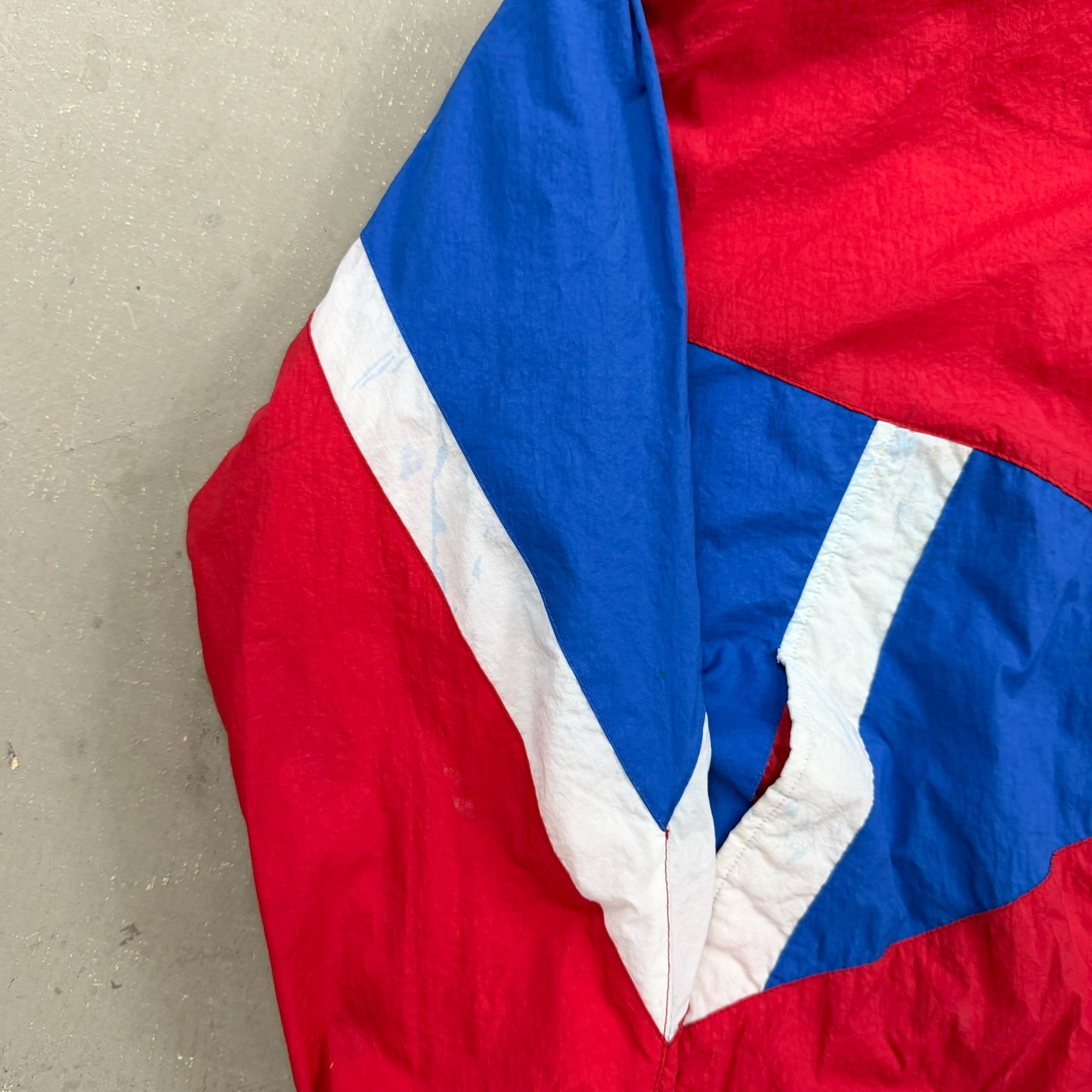 F- Vintage Montreal Canadiens NHL New Faces Zip Up Winter Jacket