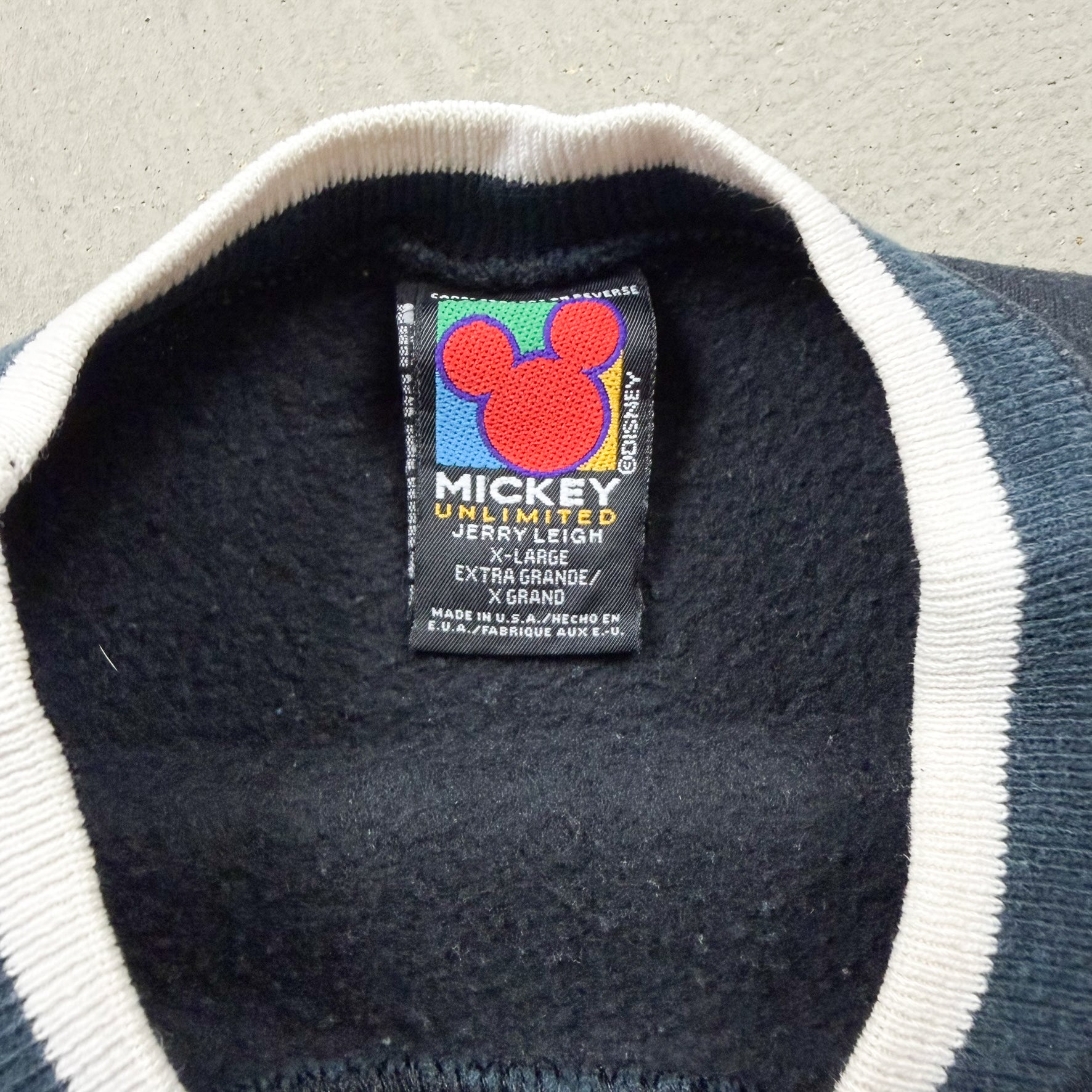 F- Vintage Disney Jerry Leigh Mickie Daffy & Goofy Graphic Made In USA Crewneck