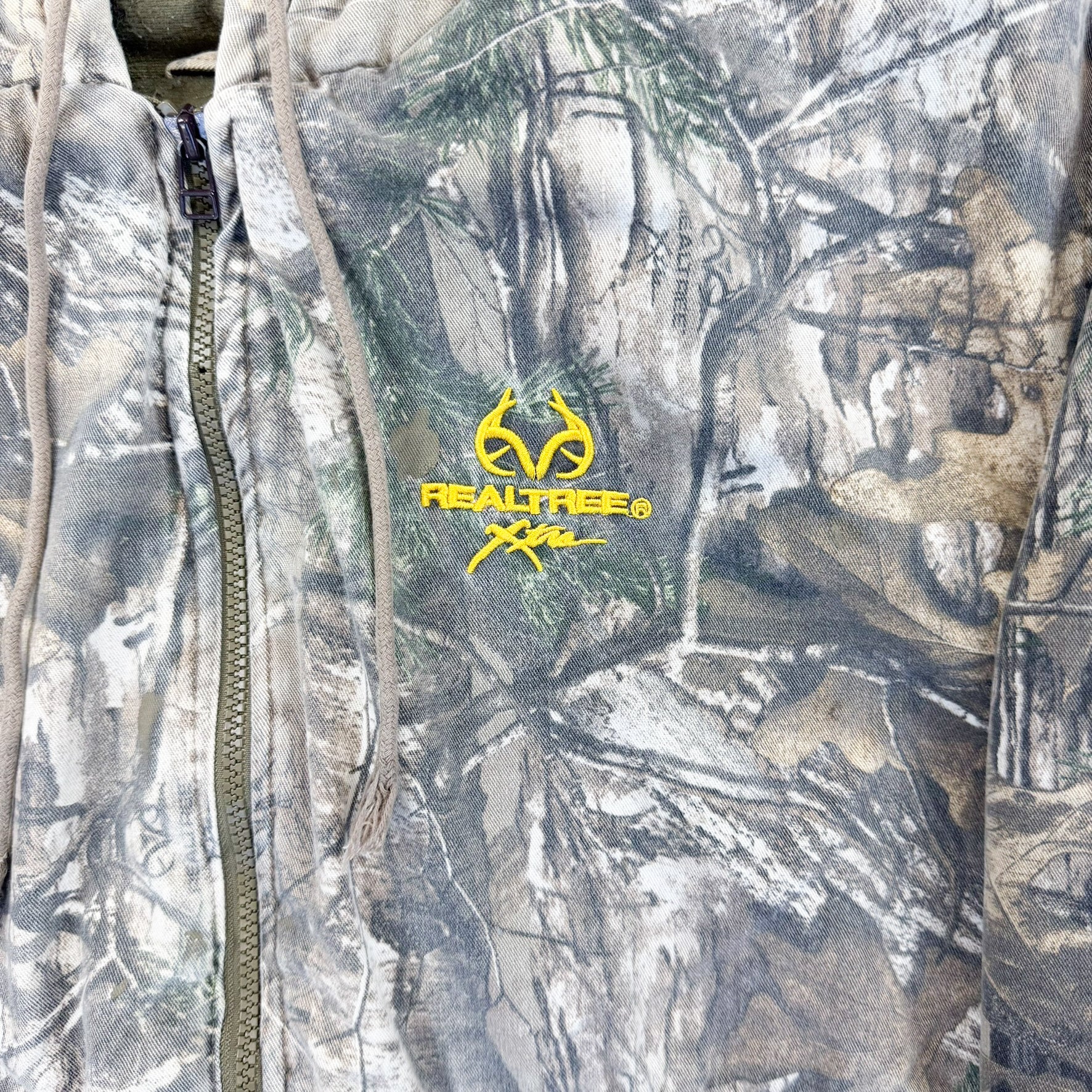 F- Real Tree Xtra Embroidered Yellow Text Zip Up Winter Jacket – HG VINTAGE