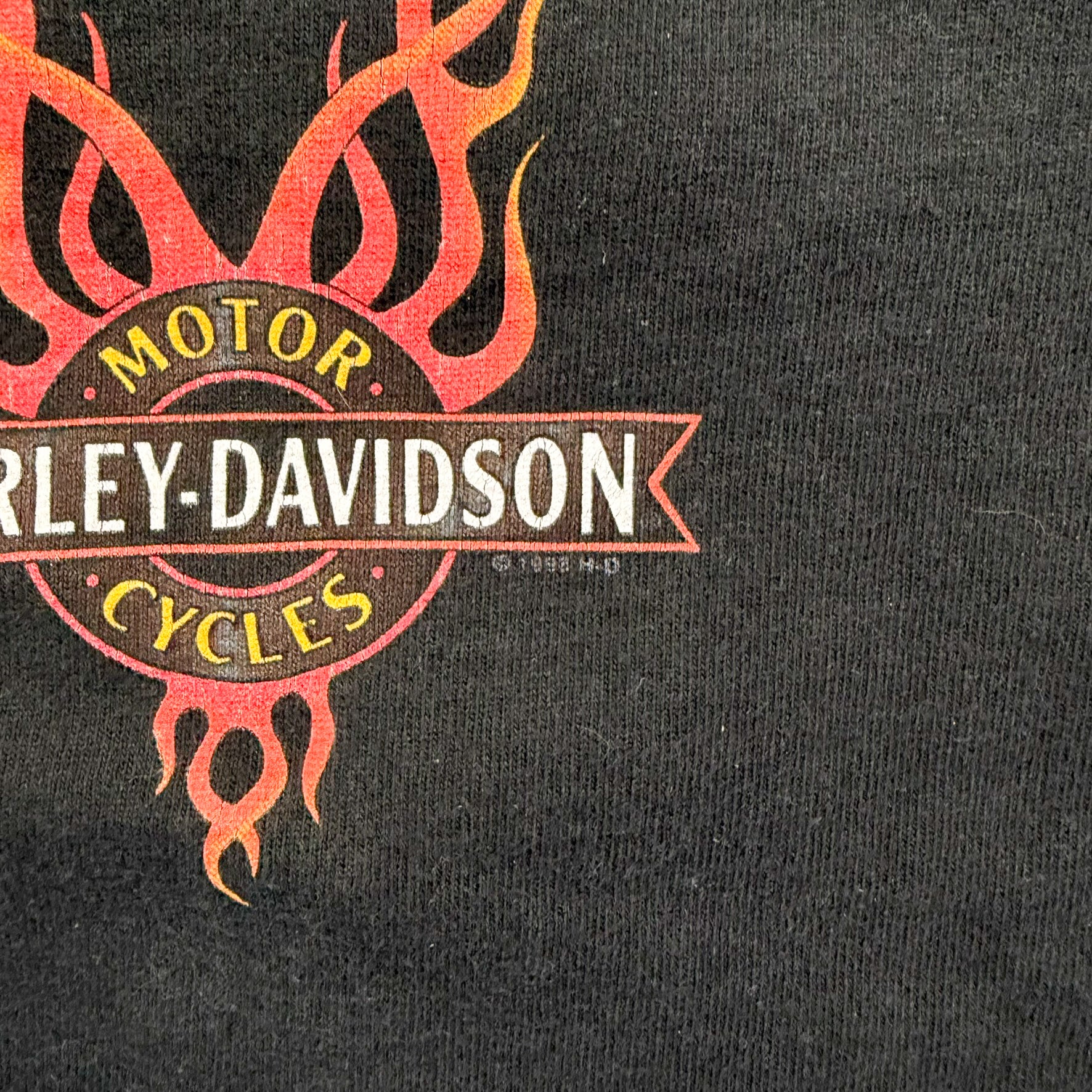 F- Vintage '98 Harley Davidson Kansas City Made In USA Single Stitch Henley Tee